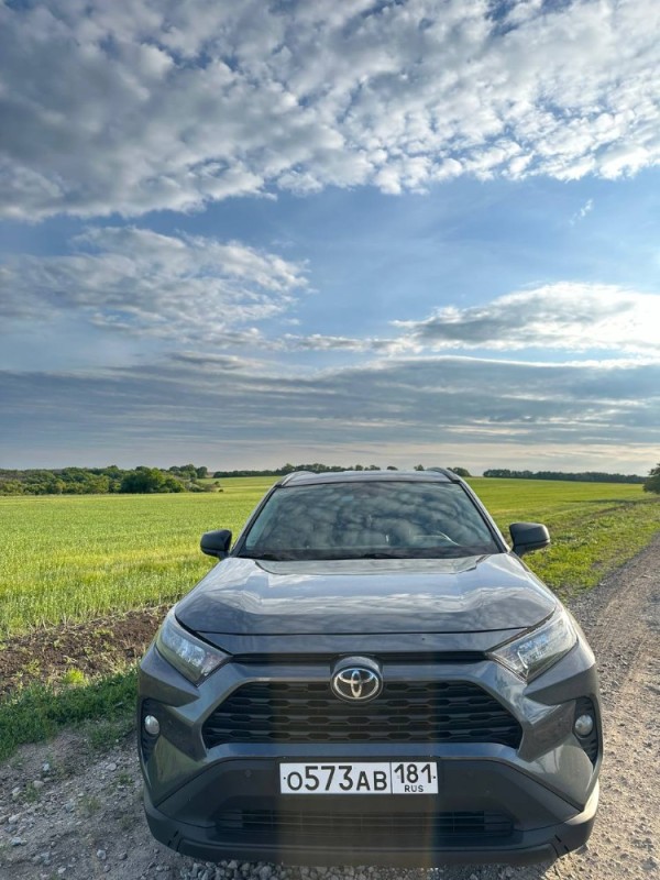 Создать мем: рав 4 2021, toyota rav 4 2021, toyota rav 4 2019