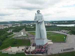 Создать мем: памятник алеше мурманск, мемориал защитникам советского заполярья, мемориальный комплекс защитникам советского заполярья