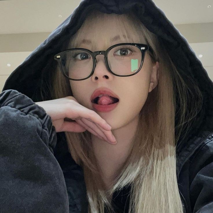 Create meme: beautiful face, glasses , girls Korean girls