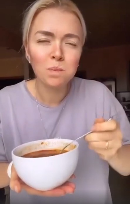 Create meme: girl , people , delicious soup