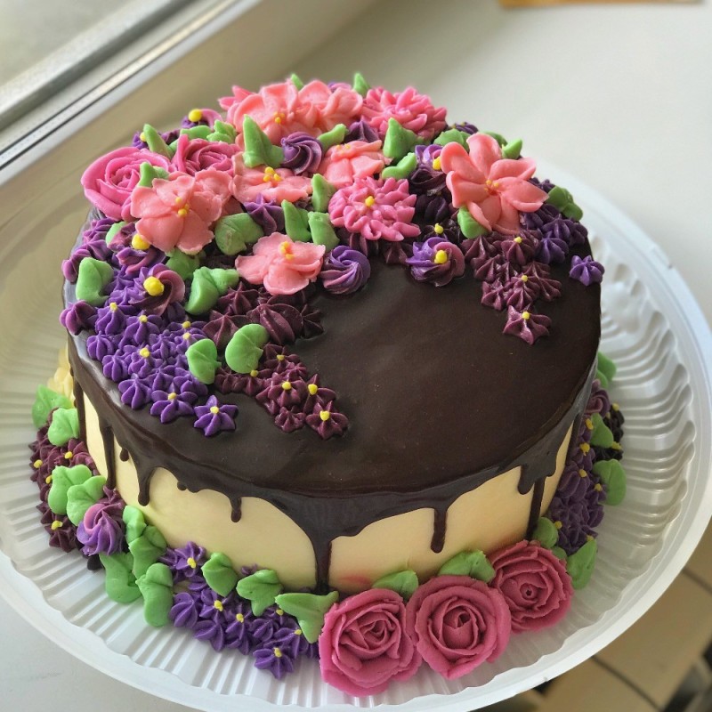 Create meme: beautiful cakes, beautiful birthday cakes, cake with flowers