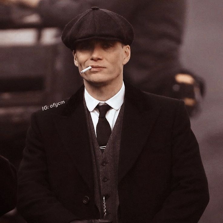 Create meme: sharp visors suit, tommy shelby, Thomas Shelby in a cap