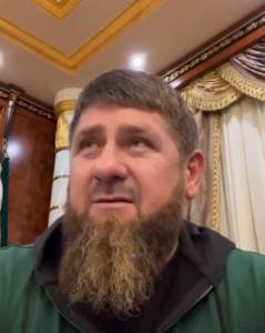 Создать мем: рамзан, глава чеченской республики – кадыров рамзан ахматович, глава чечни рамзан кадыров