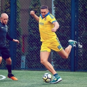 Создать мем: futbol, усиков футболист, футболисты