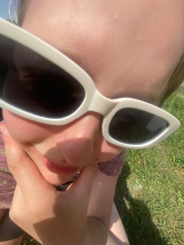 Создать мем: белые солнцезащитные очки, солнечные очки, солнцезащитные очки женские