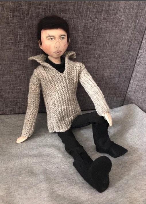 Создать мем: портретная кукла, вязаный свитер для кена, свитер для кена