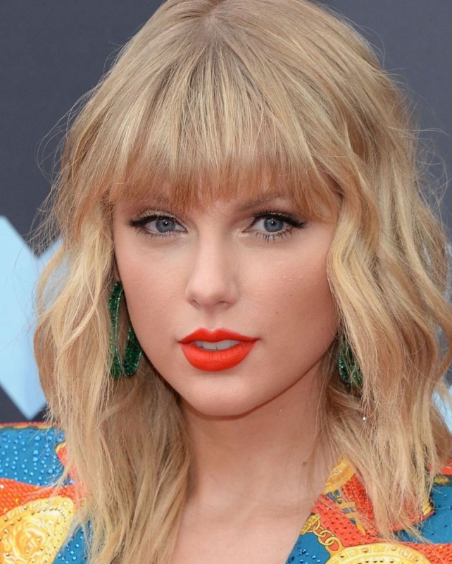 Create meme: Taylor swift , singer taylor swift, Taylor Swift biography