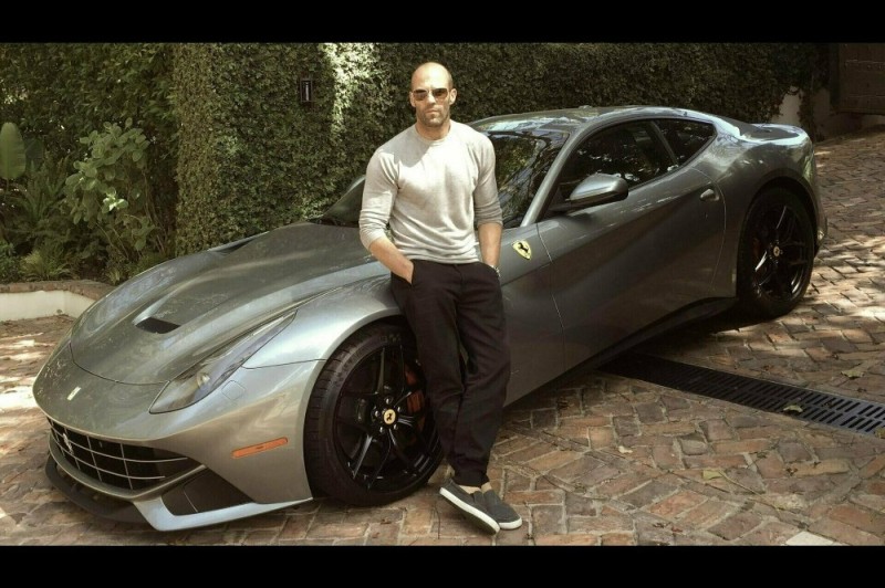 Создать мем: jason statham ferrari, джейсон стэтхэм феррари, форсаж 7 джейсон стэтхэм машина