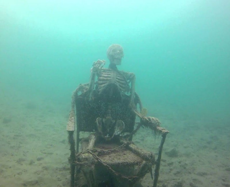 Create meme: skeleton under water meme, the bottom of the lake, the skeleton under water