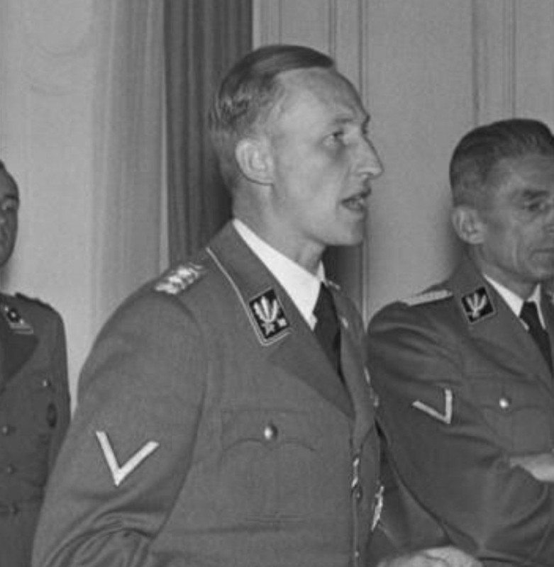 Создать мем: ss obergruppenführer reinhard heydrich, шелленберг и гейдрих, гейдрих и гиммлер