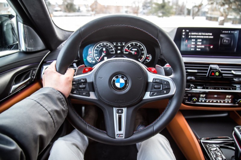 Create meme: bmw m5 steering wheel, bmw M steering wheel, BMW steering wheel