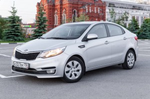 Создать мем: kia rio 2015, kia motors, машина kia rio