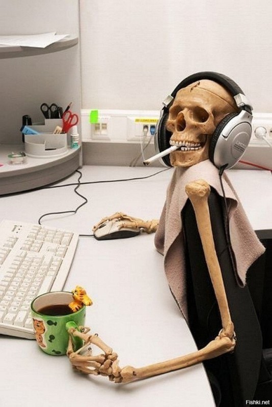 Create meme: skeleton at the computer, the skeleton is funny, skull with headphones