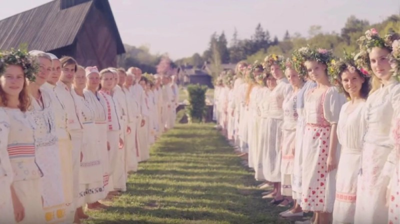 Создать мем: солнцестояние midsommar, солнцестояние кристиан, солнцестояние (2019, реж. а.астер)