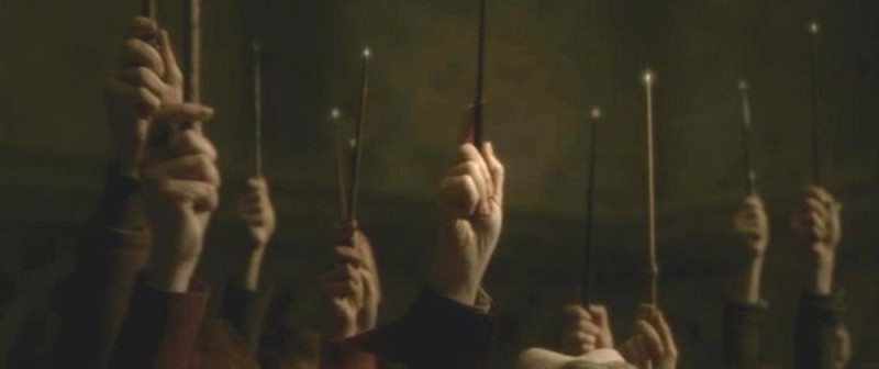 Создать мем: hogwarts harry potter, гарри поттер, палочки вверх хогвартс