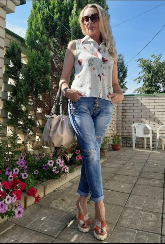 Create meme: summer blouses, women's blouse, clothing 