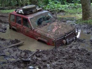 Создать мем: наизнанку, грязь, уехали в грязь