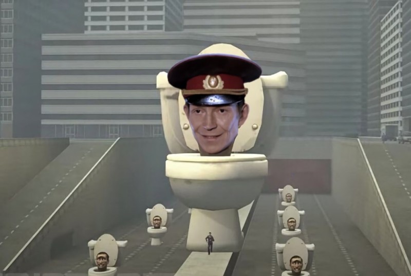 Create meme: toilet skibidi head, skibidi toilet, skibidi war toilets attack