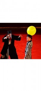 Создать мем: алматинский цирк клоуны, цирк 26 ноября москва, клоунская группа микос