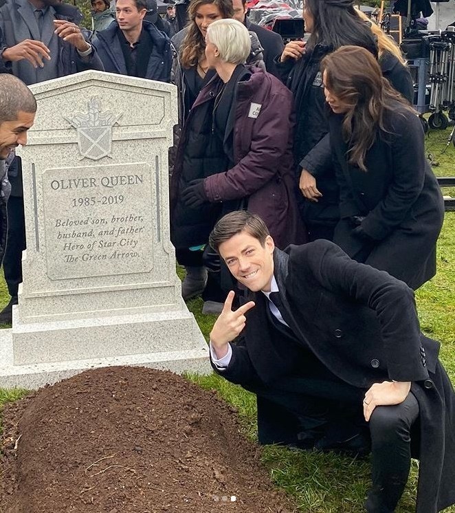 Create meme: grant gastin near the grave, grant gastin near the grave of Oliver, grave memorial