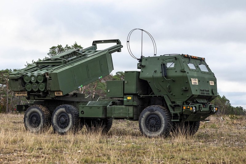 Создать мем: новая военная техника, американские рсзо, техника нато