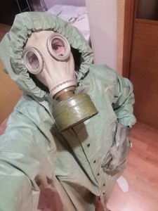 Create meme: a gas mask and a protective suit against coronavirus funny, mask from coronavirus, gas mask chemical protection