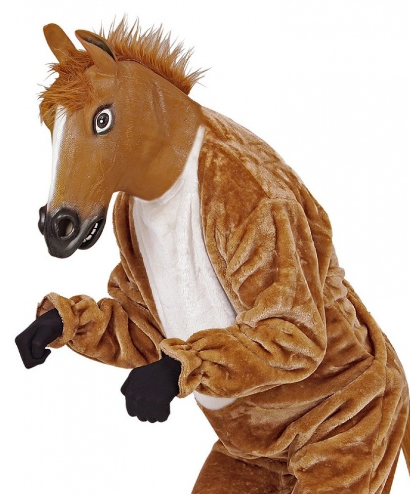 Конь в костюме