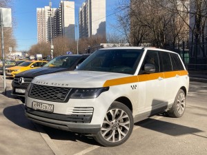 Создать мем: Land Rover Range Rover Evoque I, м214мн799 ленд ровер, белый ленд ровер