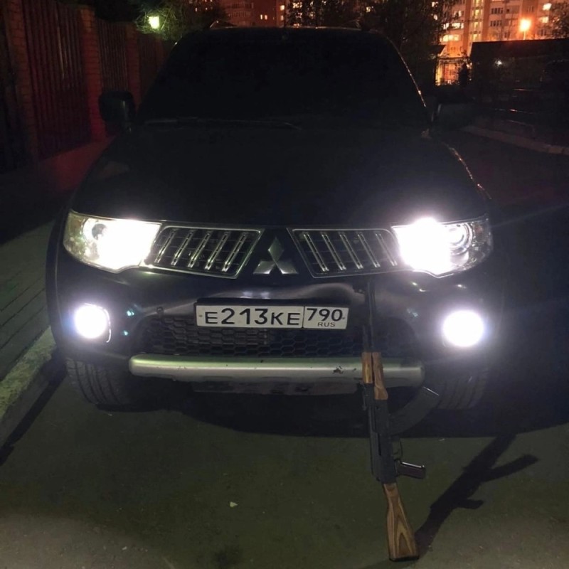 Create meme: mitsubishi pajero sport, pajero sport 2, mitsubishi pajero sport black 2012