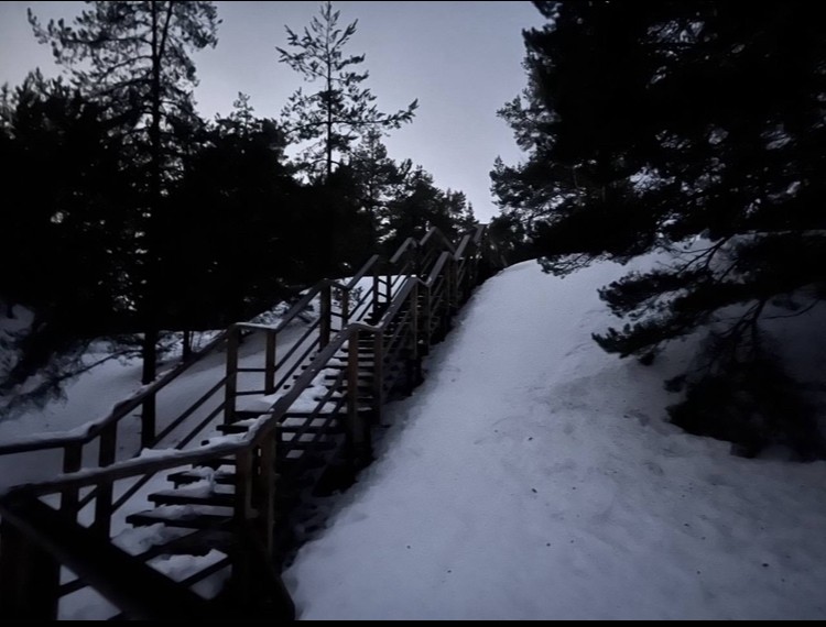 Создать мем: гора сампо карелия зимой, длинная лестница, красивые места