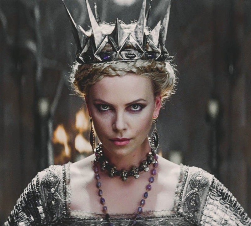 Create meme: snow white and the huntsman, Charlize Theron queen of Ravenna, queen ravenna