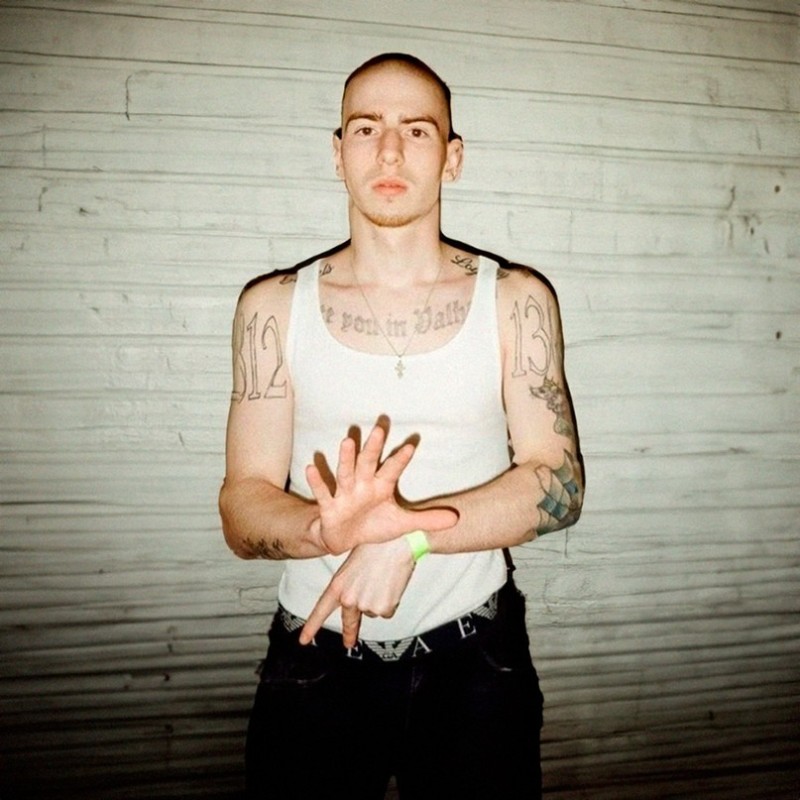 Создать мем: oxxxymiron рост, девушка friendly thug, человек