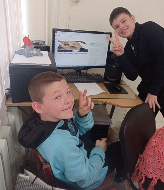 Create meme: computer for children, Egor Kozlov Novosibirsk, for students 