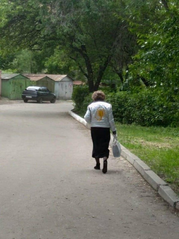 Create meme: traveled, An old lady crosses the road, grandmothers