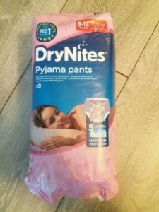 Создать мем: huggies drynites 8-15 лет, drynites 15, drynites pyjama pants