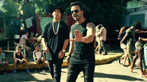 Создать мем: luis fonsi - despacito ft. daddy yankee, луис фонси и папа янки, песня despacito