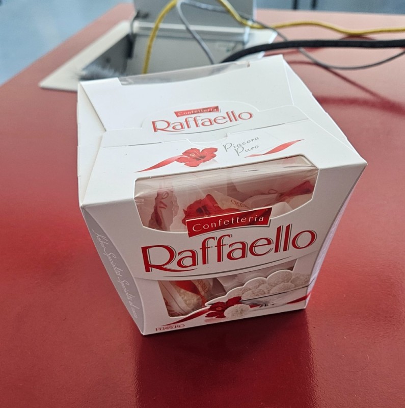 Создать мем: рафаэлло, конфеты raffaello 150г, конфеты raffaello 150 г