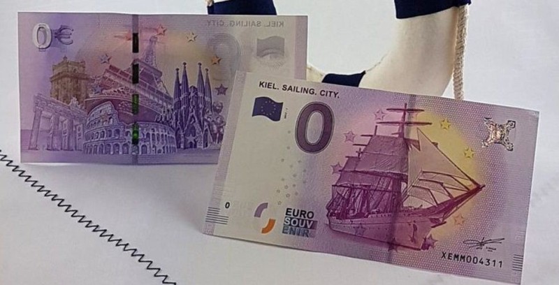 Create meme: 0 euros, the bill is 0 euros, euro italy banknotes