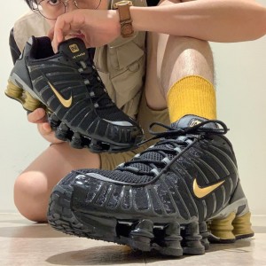 Создать мем: спортивная обувь, nike shox tl neymar, nike shox tl black