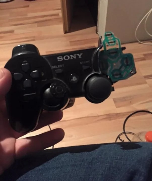 Создать мем: сломал джойстик ps5, геймпад ps 3, sony dualshock 3