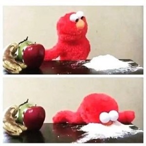 Создать мем: элмо кокаин, elmo, мягкая игрушка