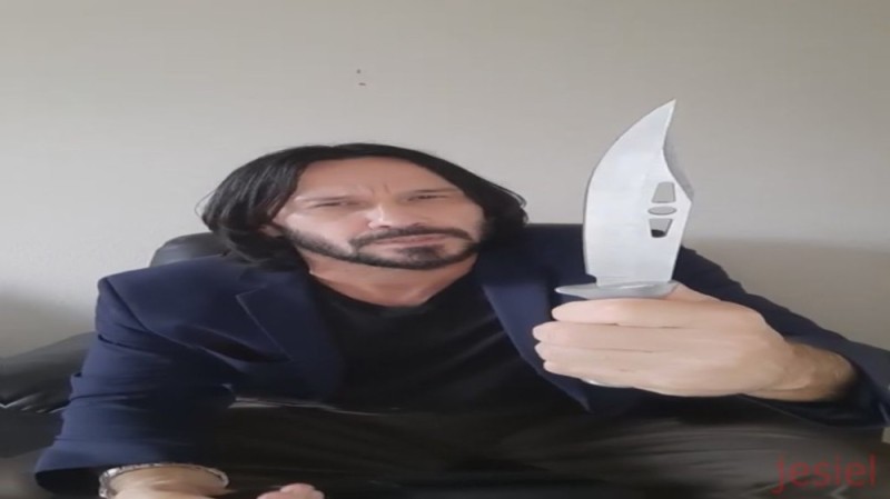 Create meme: Keanu Reeves with a knife, keanu's meme massacre, Keanu Reeves meme