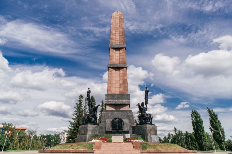 Создать мем: достопримечательности города уфы, монумент дружбы народов, монумент