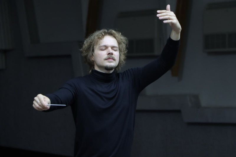 Create meme: Perm conductor Theodor Currentzis, Philip Chizhevsky conductor, Anton Shaburov conductor