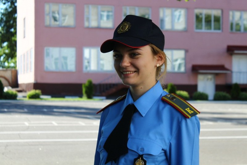 Создать мем: милицейская форма, полиция белоруссии девушки, девушка
