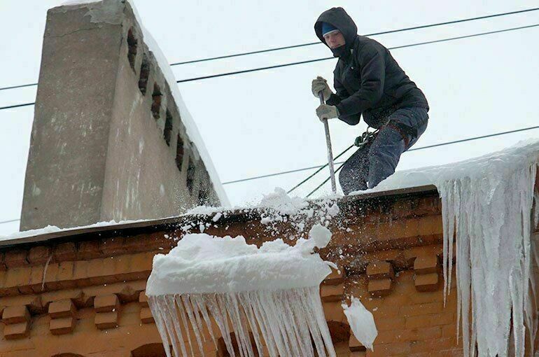 Create meme: snow from the roof, icicles on the roof, snow removal from roofs