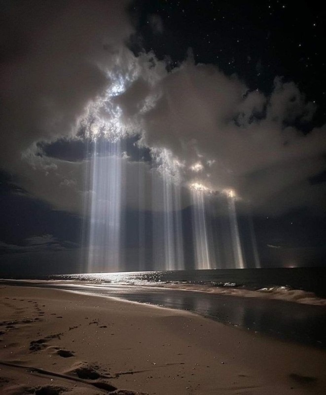 Create meme: halo light pillars, landscape 