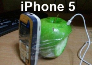 Создать мем: Apple, чарс айфон через баклашка, смешные картинки с iphone