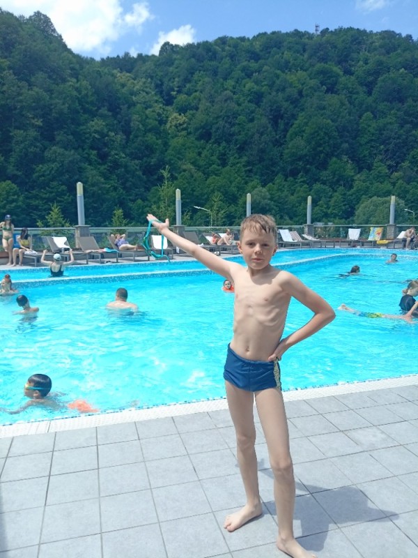 Create meme: vacation at the sea, naturist boy, in the pool 