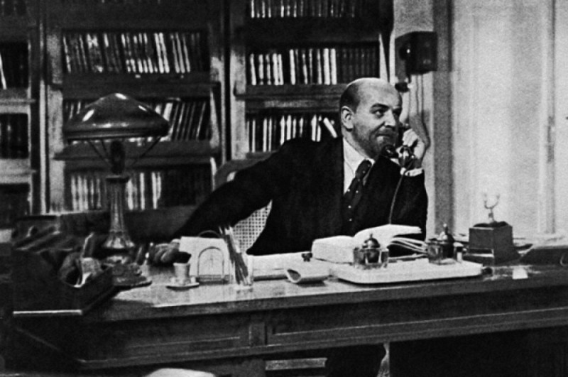 Create meme: Mikhail Romm Vladimir Ilyich Lenin, Mikhail Romm Lenin in 1918, Lenin is in the office